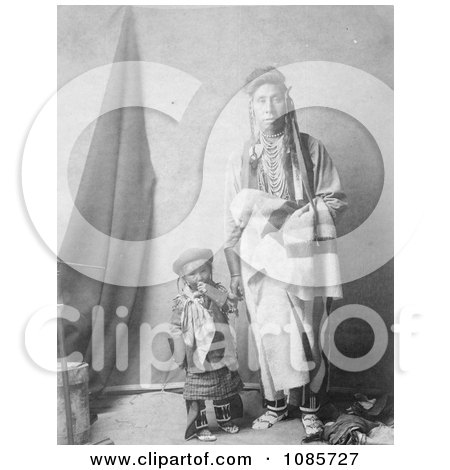 Crow Indian Mother and Child - Free Historical Stock Photography by JVPD